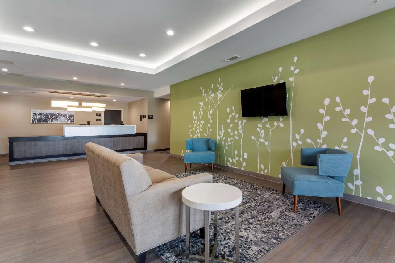 Sleep Inn & Suites Crosby Bagian luar foto
